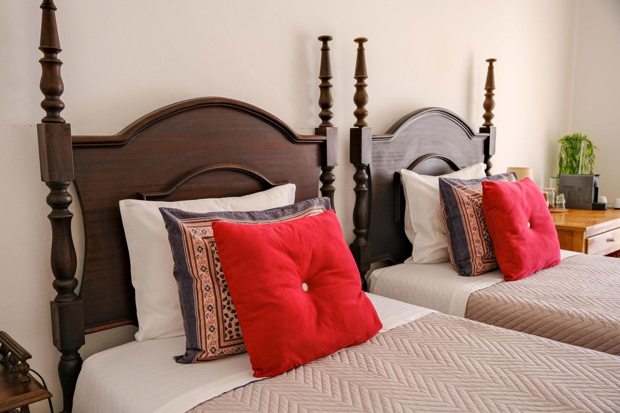6/4 De Sado Hotell Setúbal Eksteriør bilde